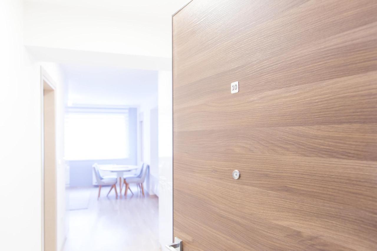 A10 Apartment