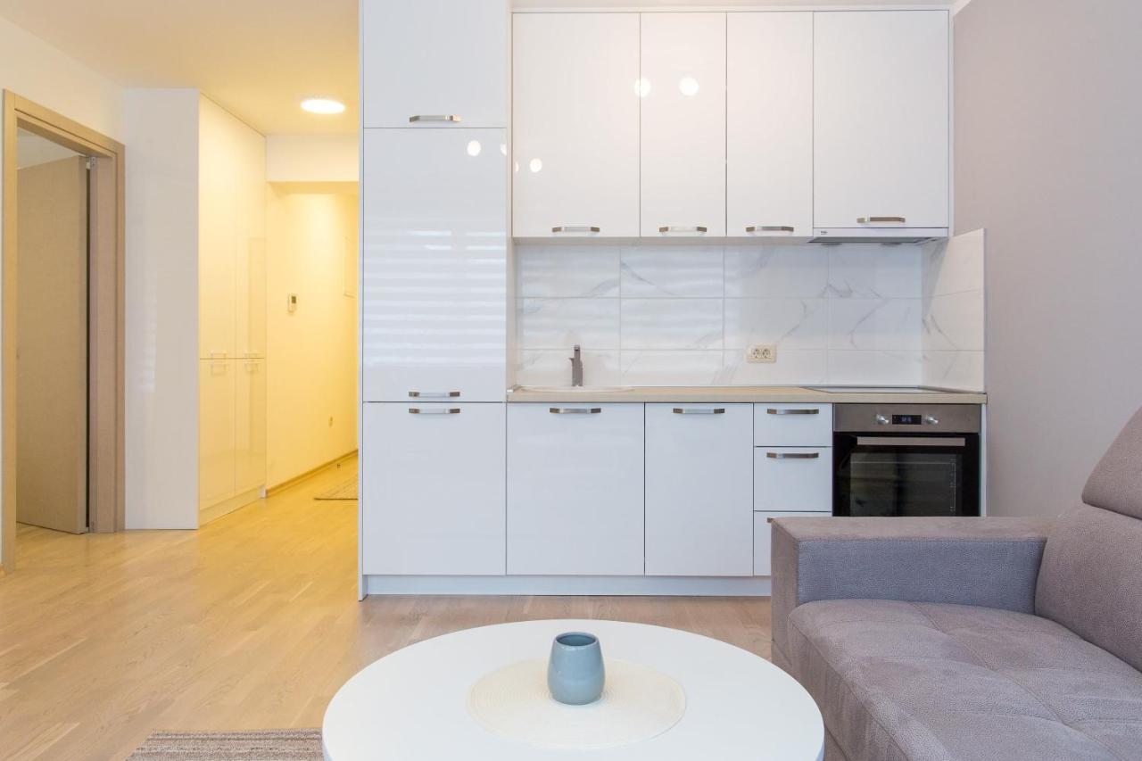 Apartment A10